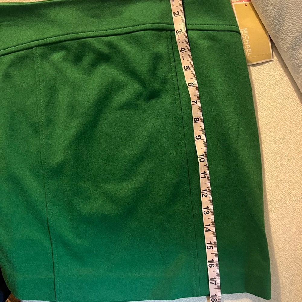Micheal Kors Vibrant Green Skirt - Picture 4 of 6